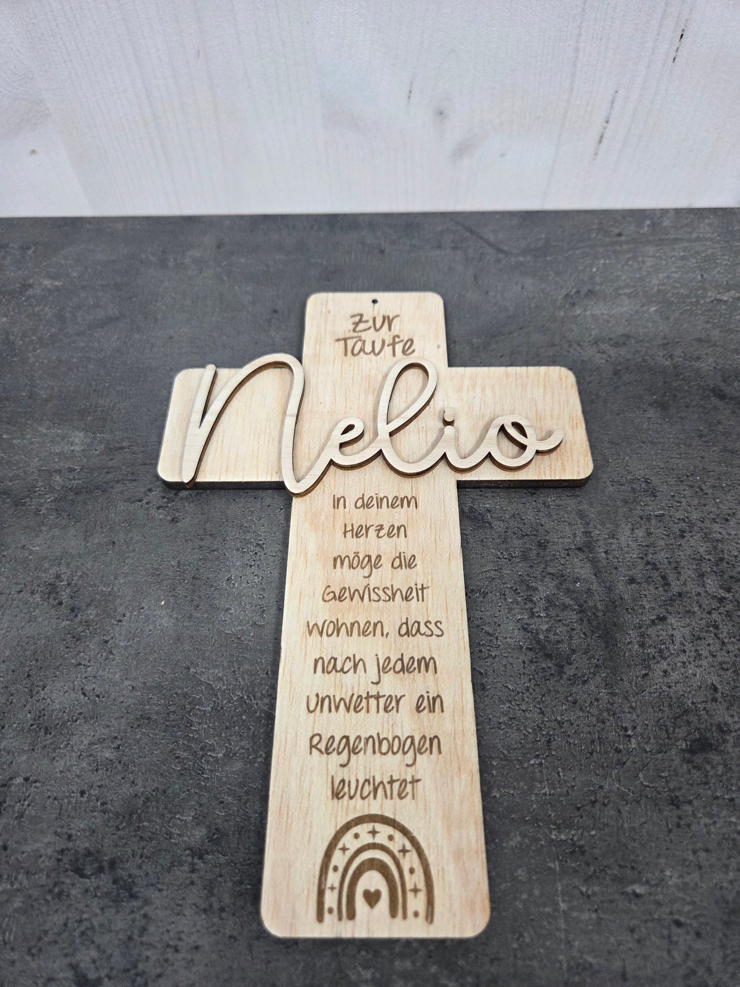 Personalisiertes Holzkreuz - zur Taufe, Kommunion, Firmung und Konfirmation