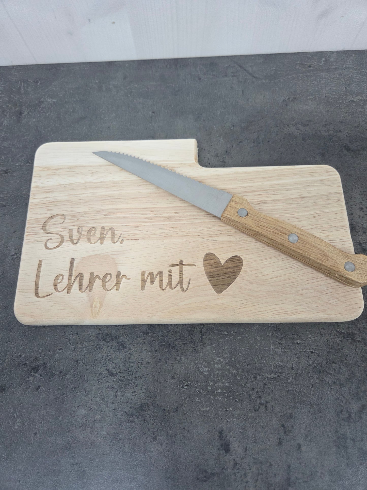 Lehrer/in mit Herz - Personalisierte Frühstücksbrettchen mit Messer