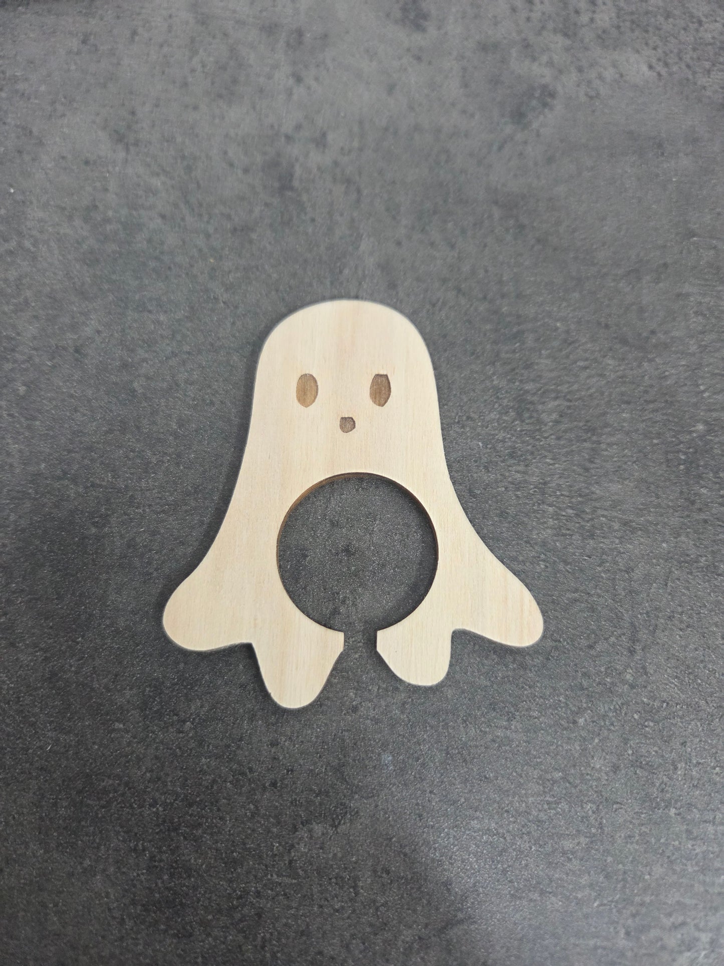 Gruseliges Lolli-Gespenst aus Holz