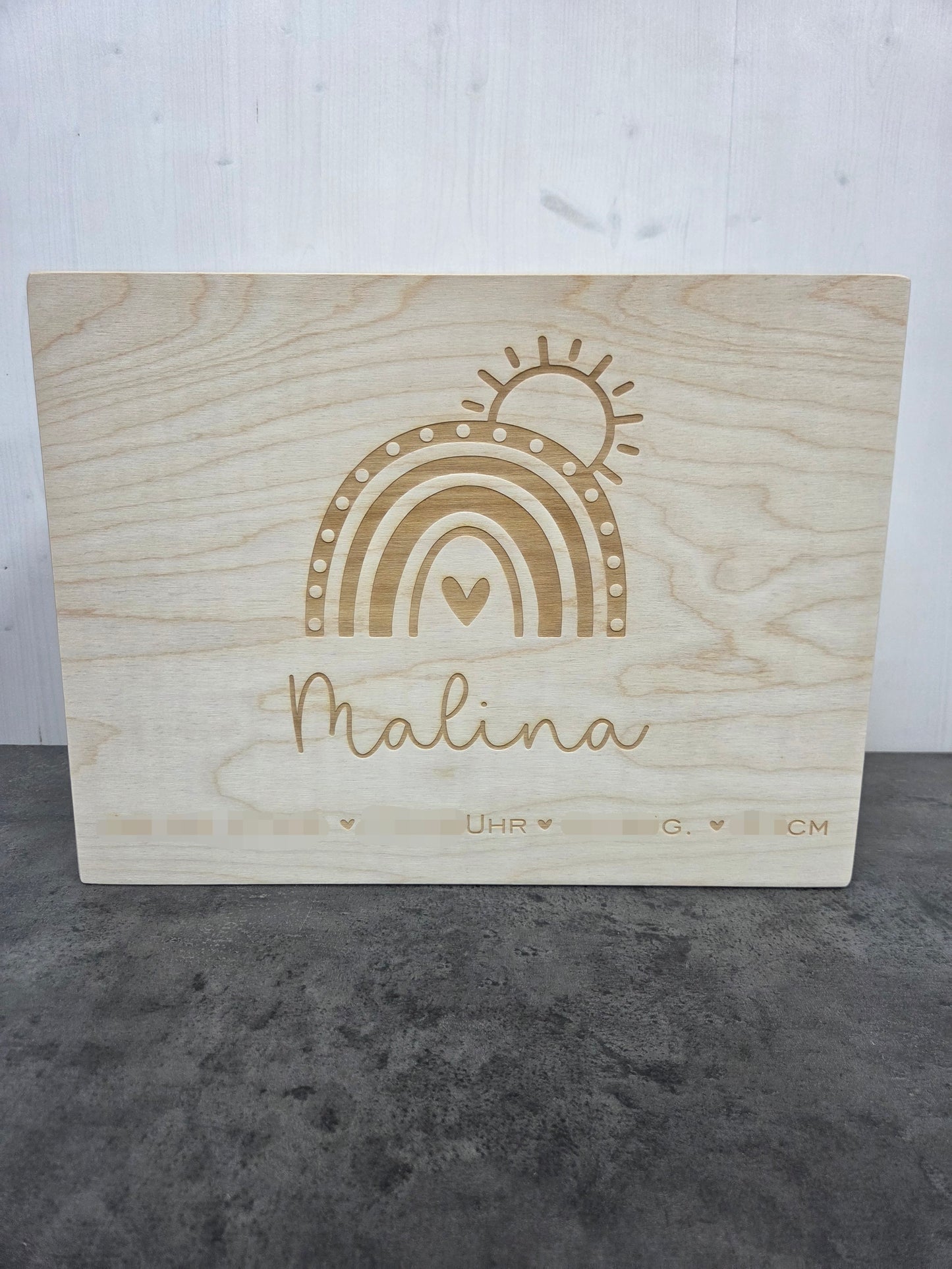 Personalisierte Erinnerungskiste „Regenbogen“ aus Holz – Baby-Schatztruhe mit Geburtsdaten & Name