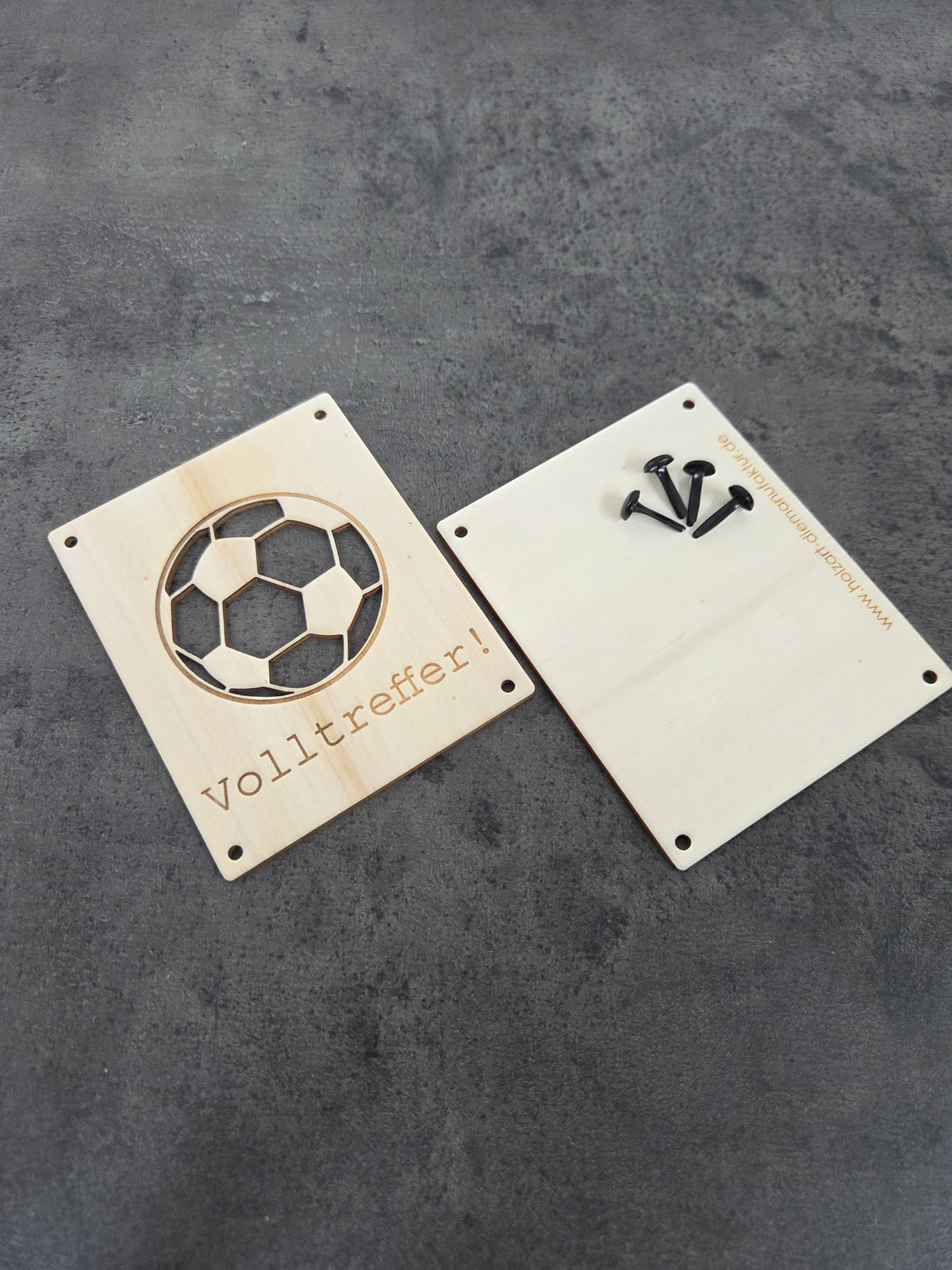 Geschenkverpackung „Volltreffer!“: Die edle Holz-Verpackung für Geld & Gutscheine – Perfekt für Fußballfans & Sportbegeisterte