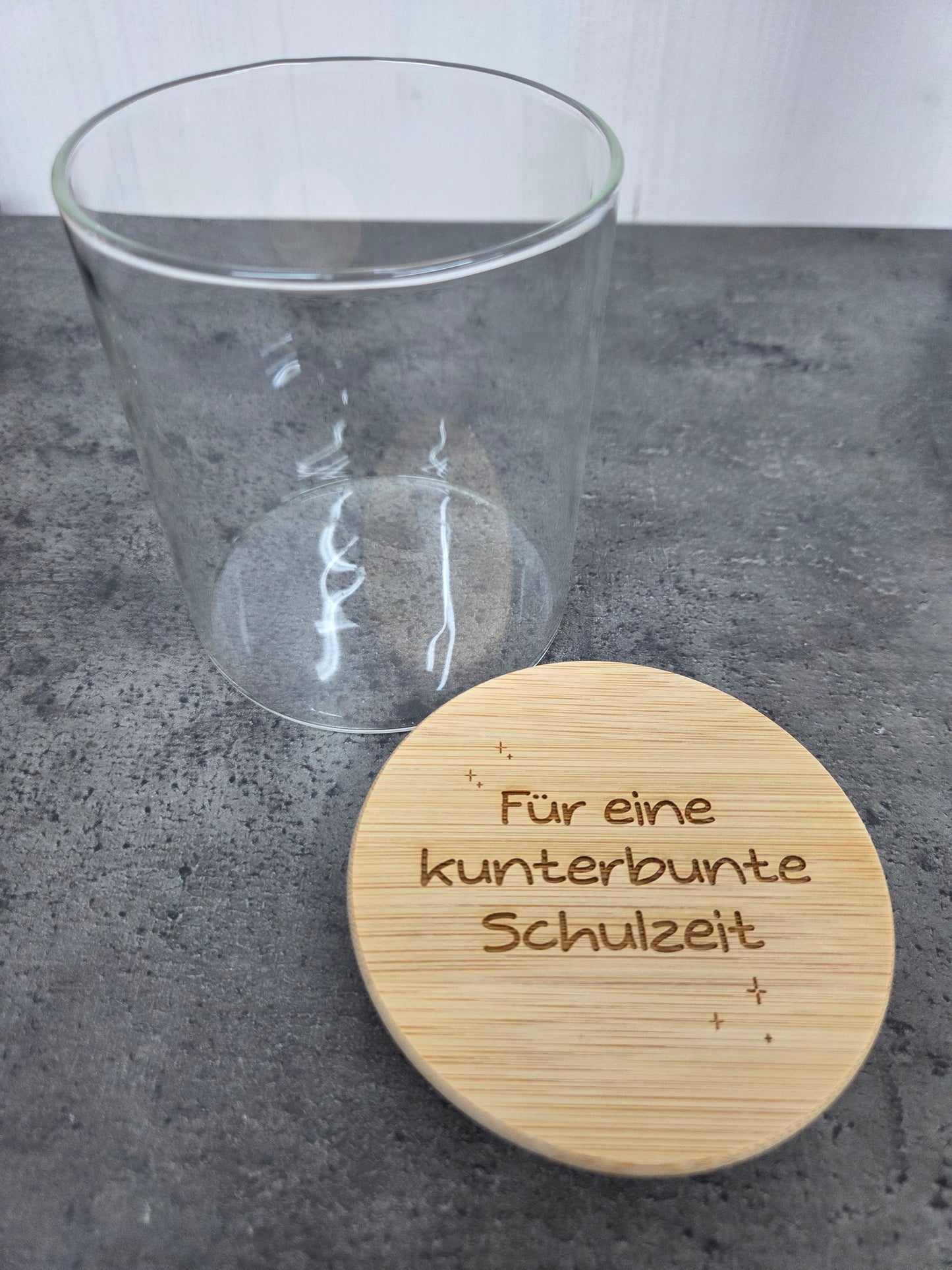 Graviertes Vorratsglas zur Einschulung – „Für eine kunterbunte Schulzeit“