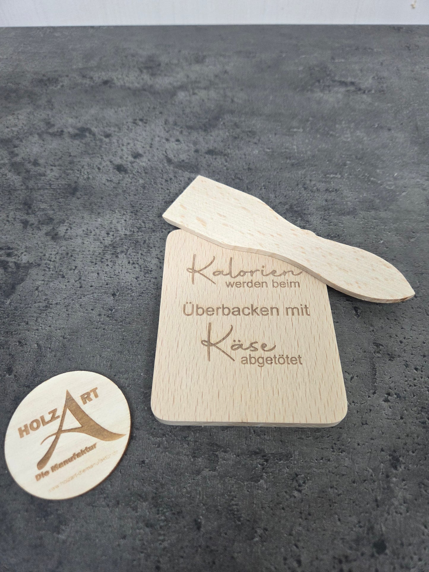 Raclette Zubehör Set aus Holz: Hochwertige Raclette Pfännchen Untersetzer aus Buchenholz mit Schaber