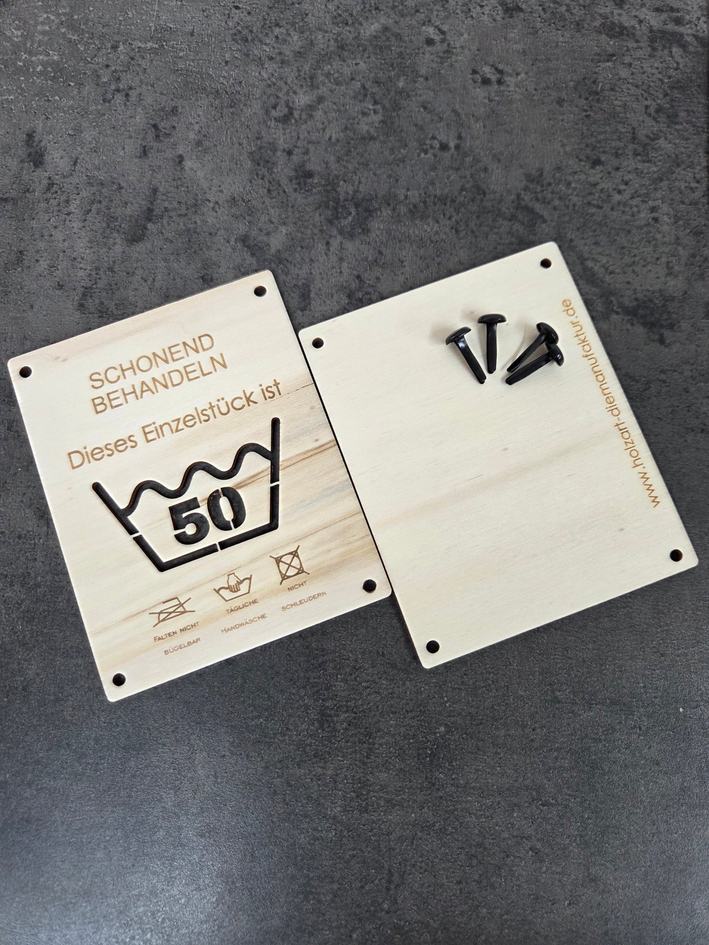 Geschenkverpackung zum runden Geburtstag „SCHONEND BEHANDELN“: Die edle Holz-Verpackung für Geld & Gutscheine – Perfekt für 30, 40, 50, 60, 70 & mehr
