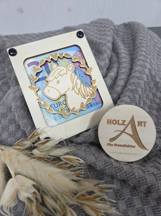 Geldgeschenk aus Holz mit Pferd-Motiv – Originelle Geschenkverpackung für Pferdeliebhaber & Reiter