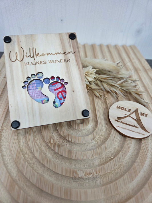 Geschenkverpackung „Willkommen kleines Wunder“: Die edle Holz-Verpackung für Geld & Gutscheine zur Geburt – Das perfekte Willkommensgeschenk für Babys