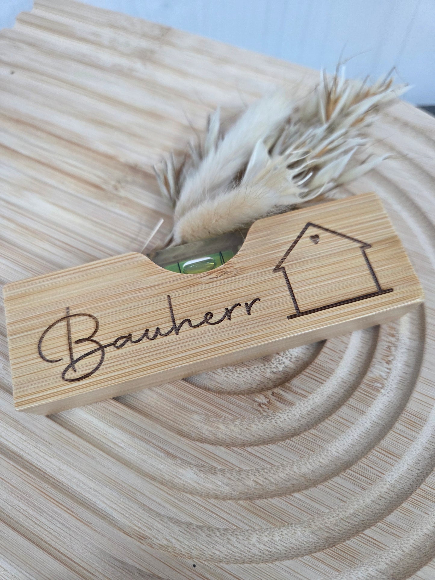 Flaschenöffner „Bauherr / Bauherren“ aus Holz mit Wasserwaage